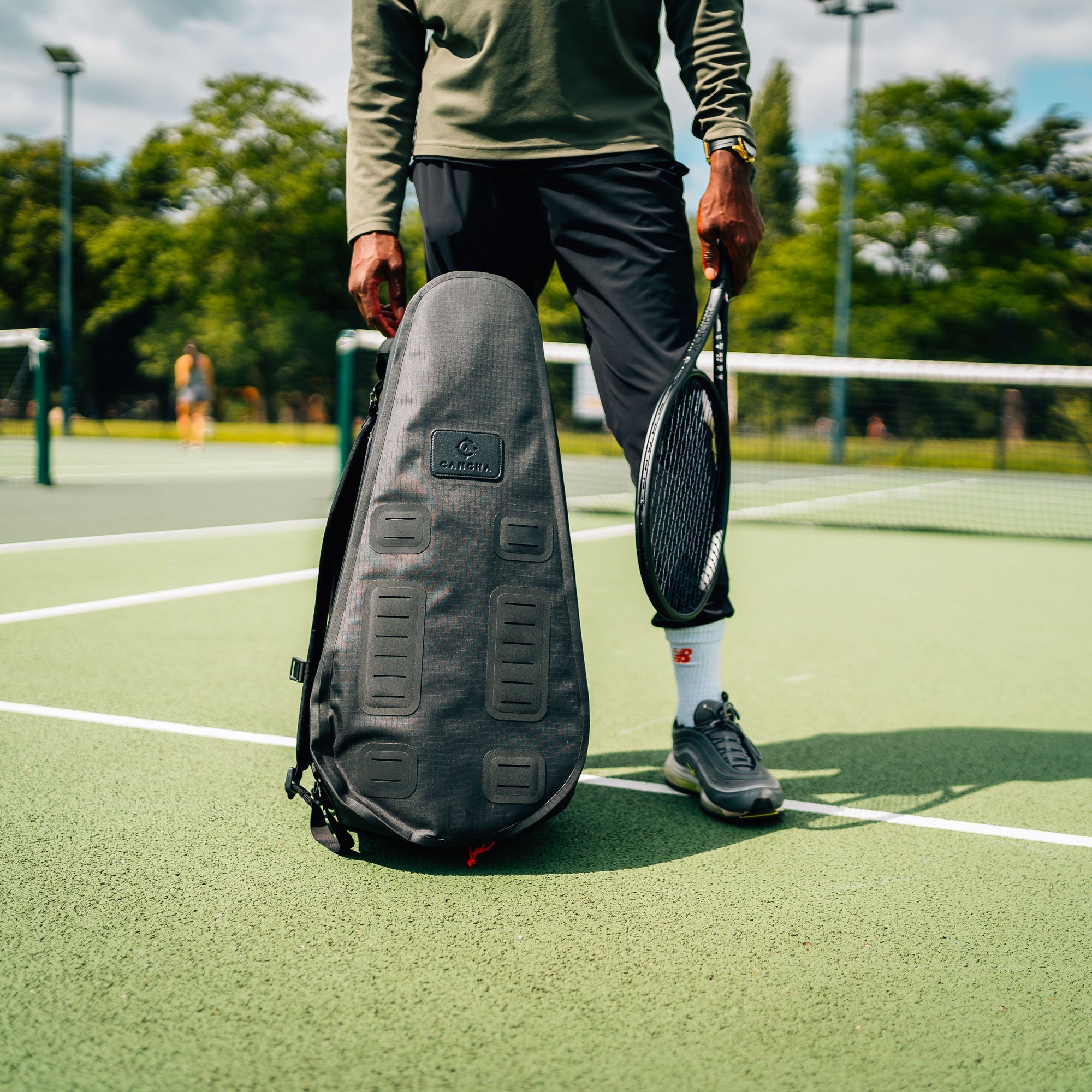 Cancha Racquet Bag Pro - 6 Racket Black Tennis Bag, Recycled Materials, Lightweight & Waterproof Materials Tennis Bag